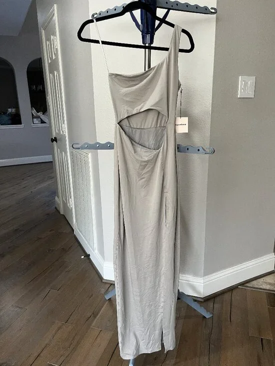 Superdown Erla Cutout Maxi Dress - Picture 4 of 5